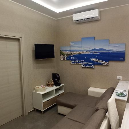 A Casa E Annarell Apartment Napoli Bagian luar foto