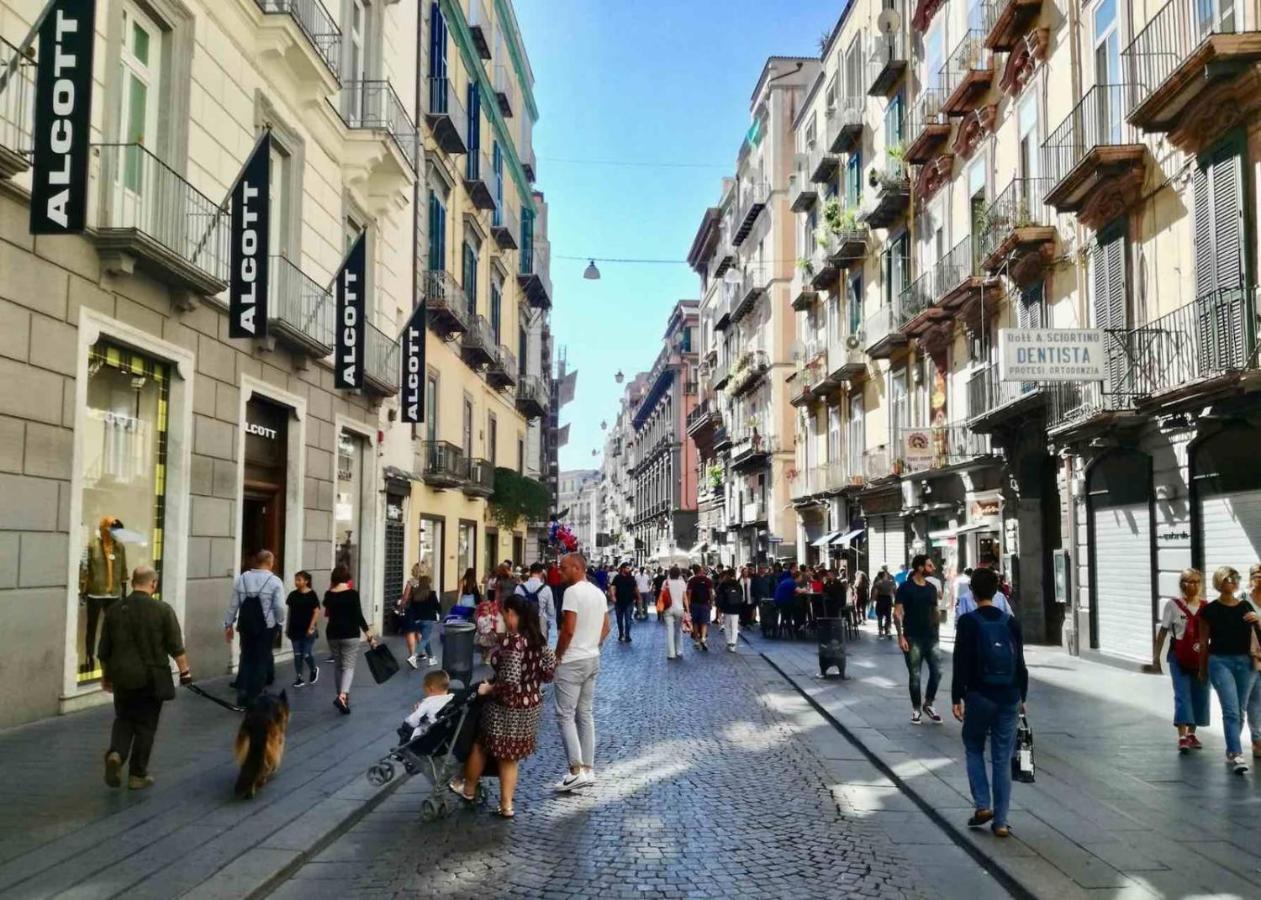 A Casa E Annarell Apartment Napoli Bagian luar foto