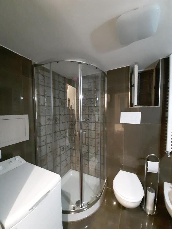 A Casa E Annarell Apartment Napoli Bagian luar foto