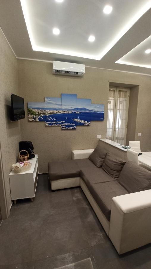 A Casa E Annarell Apartment Napoli Bagian luar foto
