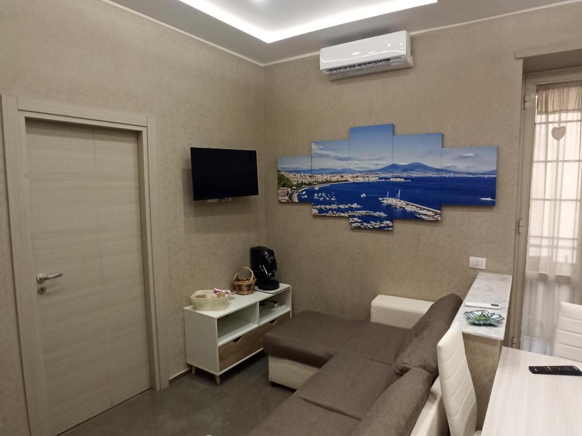 A Casa E Annarell Apartment Napoli Bagian luar foto